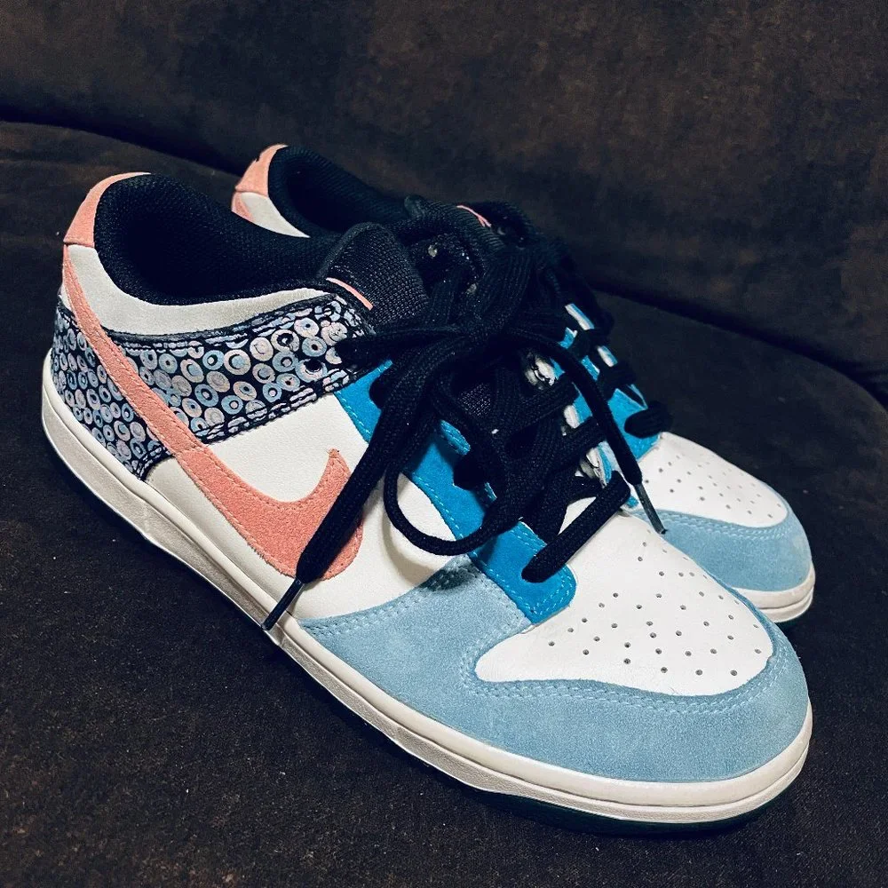 Vintage Womens Nike SB Dunk Low Light Blue Black Salmon White 8.5 US 40 EUR 2008
